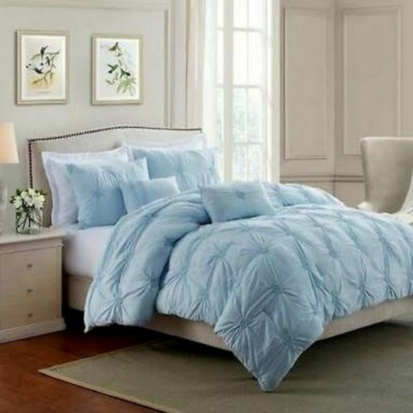 SWIFT Home Stylish Extra Plush Comfort Floral Pintuck Comforter Set, Cal King/Ba - Picture 1 of 1